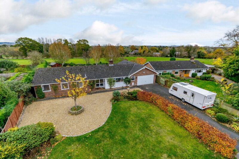 1 Manor Close, Great Barrow, Cheshire, CH3 7LP Rurtal Property, Land