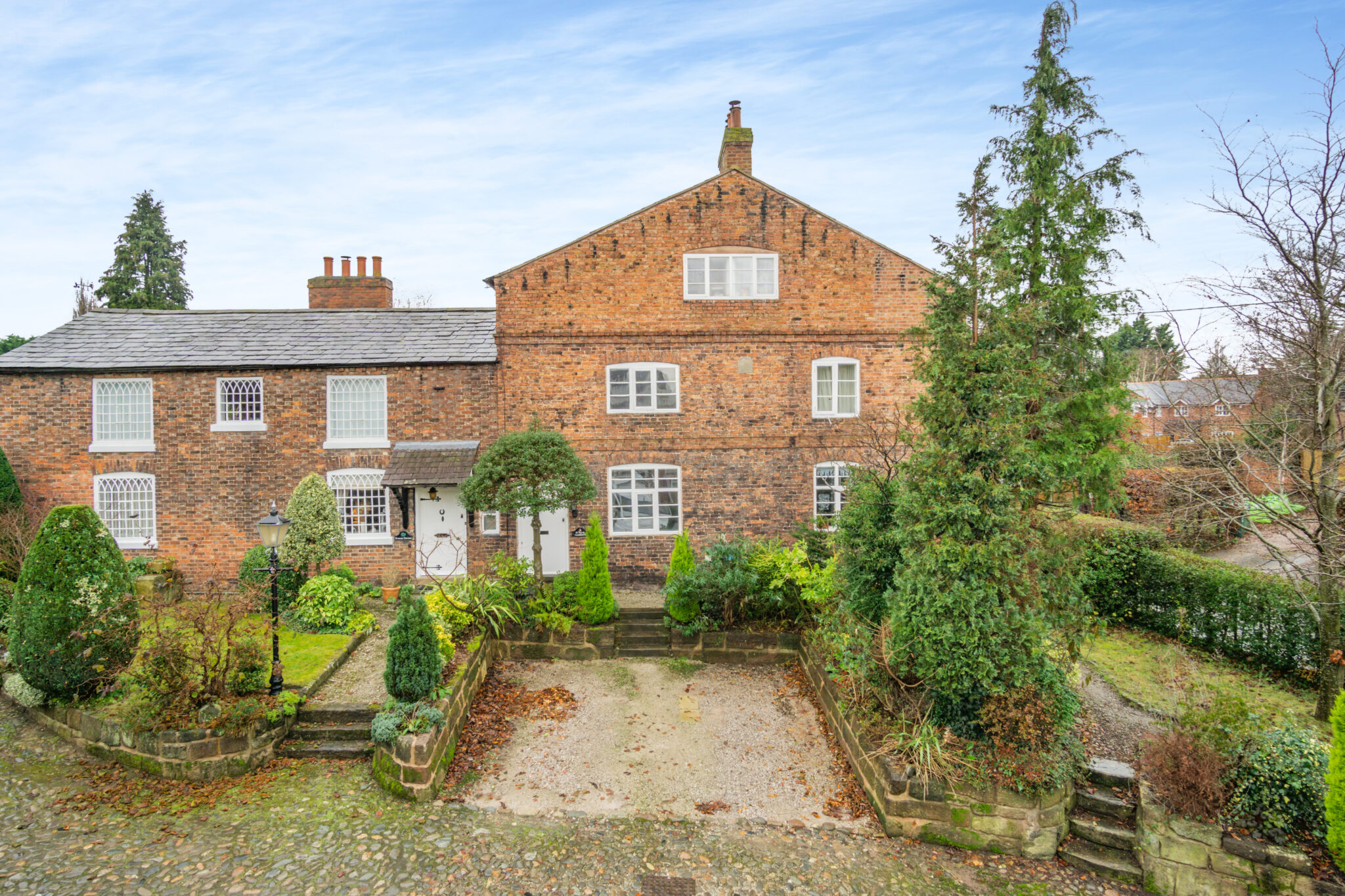 Ivy Bank Farmhouse, Warrington Road, Mickle Trafford, Cheshire, CH2 4EA